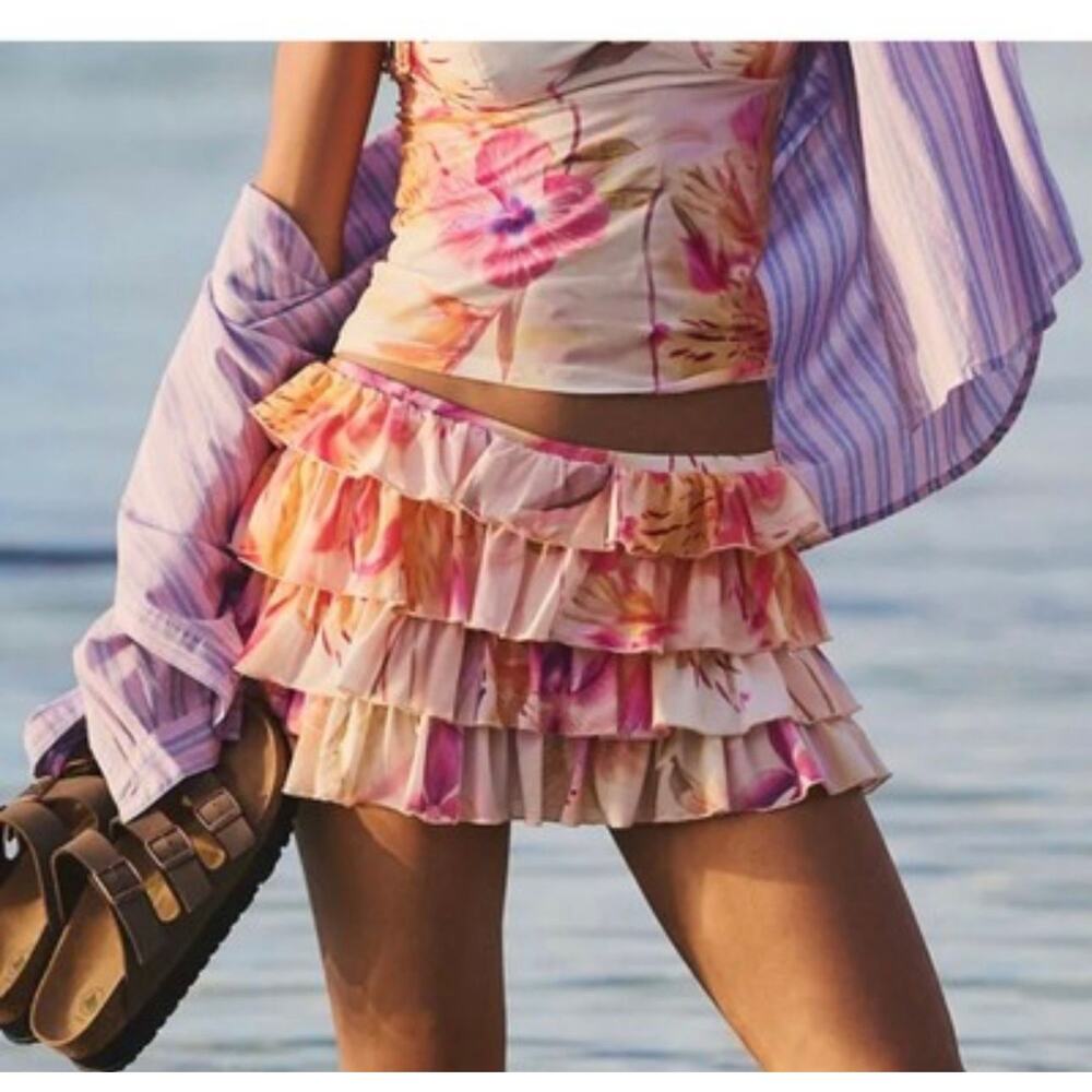 Urban Outfitters Ruffle Trim Micro Skort xl